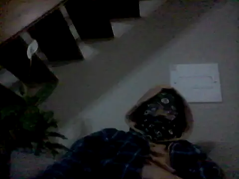 Snapshot of LunjeSA chatting on 06/03/26, 08:03 LunjeSA online show from 06/03/26, 08:03