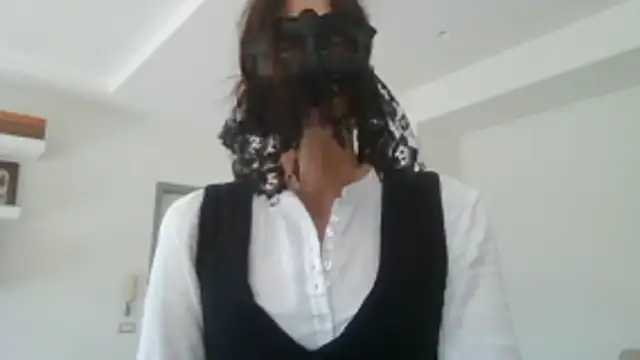 Snapshot of HelenTiAscolta chatting on 04/27/26, 01:42 HelenTiAscolta online show from 04/27/26, 01:42