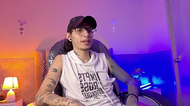 Vergil Noir  online show from 05/07/26, 04:40