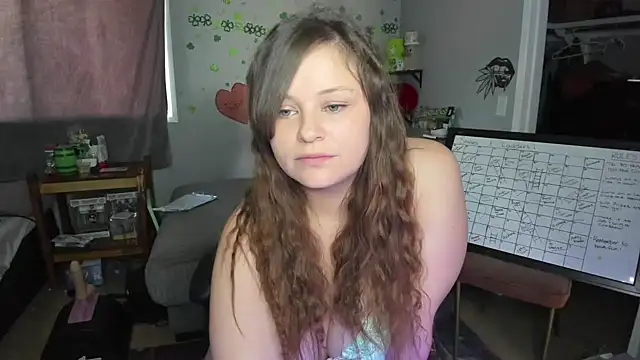 DelilaFields2 online show from 06/06/26, 08:35