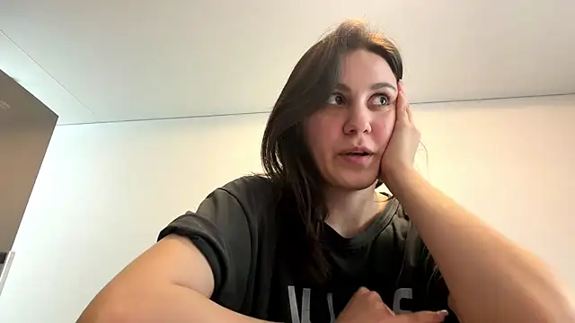 www Lily13 online show from 04/24/26, 05:43