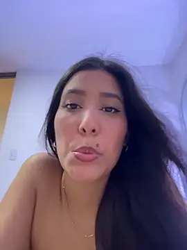 Isabellaa Joness online show from 04/22/26, 07:04