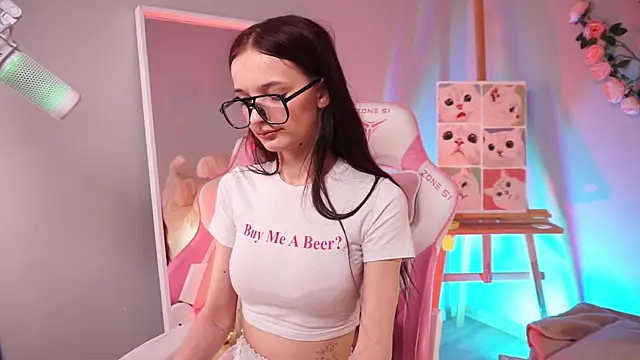 AliciaCore online show from 04/27/26, 05:49