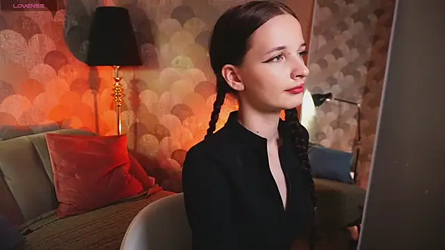AliciaCore online show from 05/17/26, 08:38