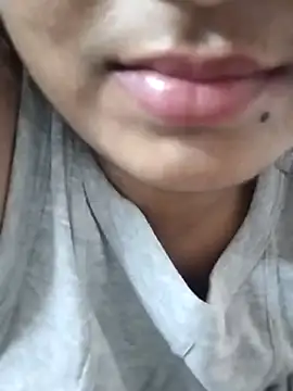 Snapshot of diya_raksha chatting on 05/28/26, 02:03 diya raksha online show from 05/28/26, 02:03