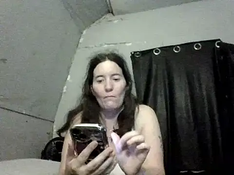 Snapshot of Mini83 chatting on 06/11/26, 09:02 Mini83 online show from 06/11/26, 09:02