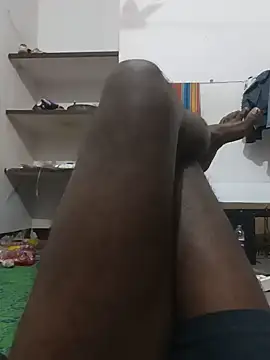 hot boy 27  online show from 05/07/26, 04:34