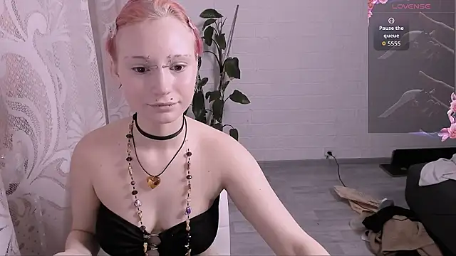 VikaViktoria online show from 06/05/26, 05:40