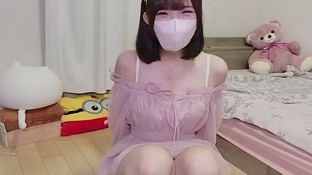hiyo0001 online show from 05/20/26, 01:39