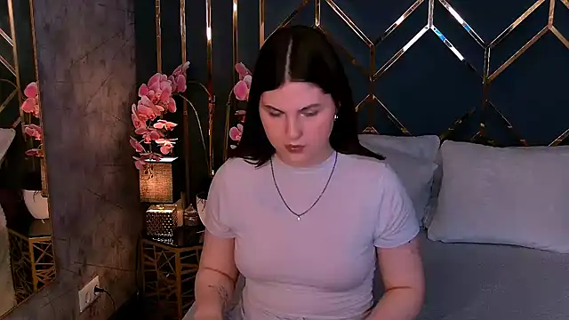 IvySimmons online show from 05/18/26, 04:07