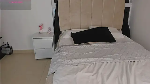 melanyangel99 online show from 07/25/26, 12:31