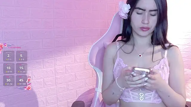 Lexy Dumoun  online show from 06/06/26, 02:49