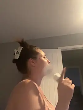 Poppylooloo online show from 06/29/26, 07:03
