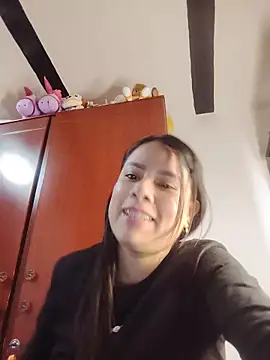 Snapshot of Nicol_Alvarez1 chatting on 06/11/26, 12:32 Nicol Alvarez1 online show from 06/11/26, 12:32