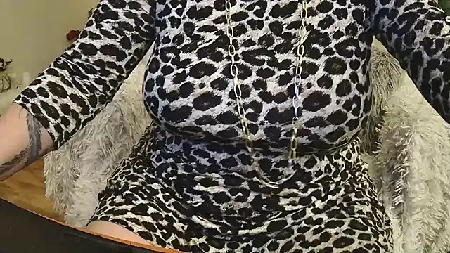 Divineblond online show from 02/12/25, 10:04