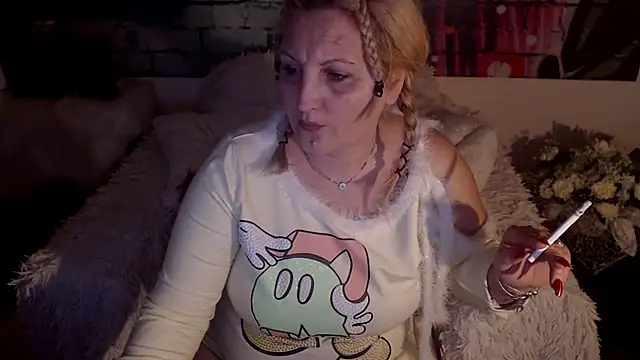 Divineblond online show from 03/05/25, 08:53