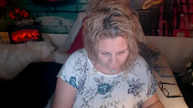 Divineblond online show from 03/10/25, 07:50