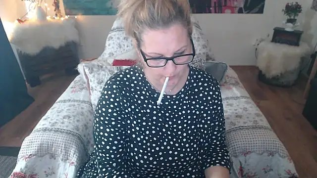 Divineblond online show from 03/21/25, 01:45