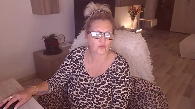 Divineblond online show from 10/16/25, 10:55