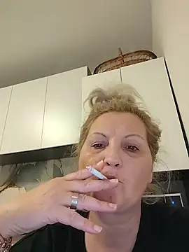 Divineblond online show from 03/05/26, 08:27