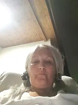 Snapshot of Divineblond chatting on 06/23/26, 10:52 Divineblond online show from 06/23/26, 10:52