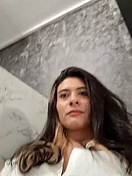 AshleyyHall online show from 07/04/26, 05:57