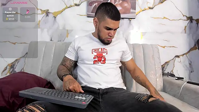 Snapshot of angel__tattoo chatting on 07/08/26, 10:14 angel tattoo online show from 07/08/26, 10:14