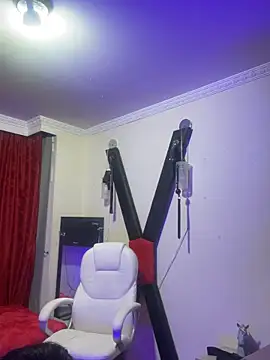 SamiiContreras  online show from 05/20/26, 11:05