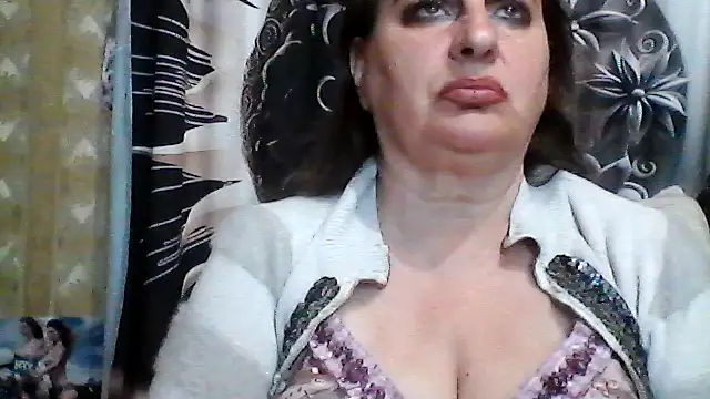 LoaqLovew online show from 05/16/26, 09:17