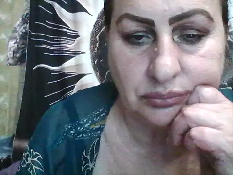 LoaqLovew online show from 07/25/26, 09:07