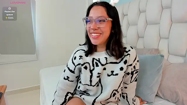 vayra moon online show from 05/26/26, 06:04