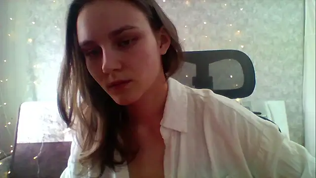 Snapshot of DolcezzaCream chatting on 04/30/26, 11:16 DolcezzaCream online show from 04/30/26, 11:16