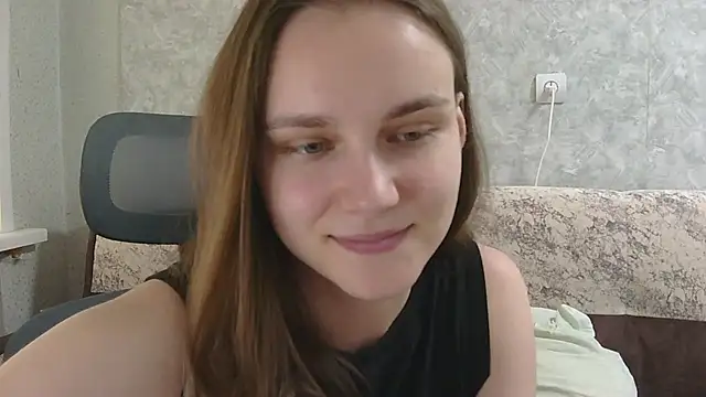 DolcezzaCream online show from 06/19/26, 04:22