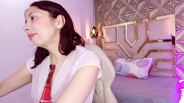 Snapshot of stephaniesun_ chatting on 05/24/26, 12:21 stephaniesun online show from 05/24/26, 12:21
