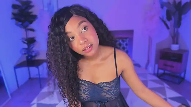 Lynncute online show from 05/02/26, 03:44