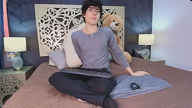DemonFoxx online show from 04/30/26, 01:17