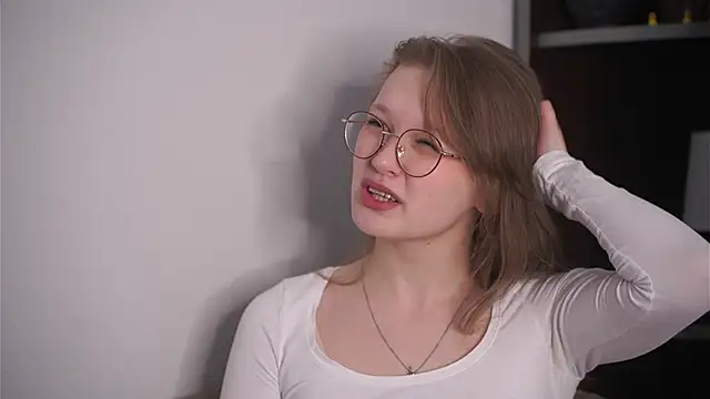 MarisaPuent online show from 04/25/26, 04:37