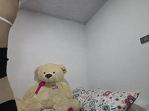 LONDON ROSE online show from 06/07/26, 02:16