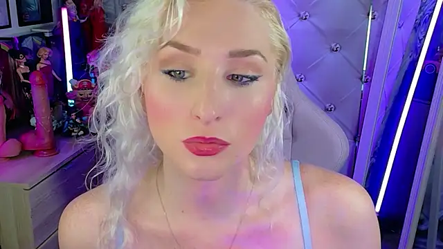 Madame Blonde online show from 07/21/26, 09:33