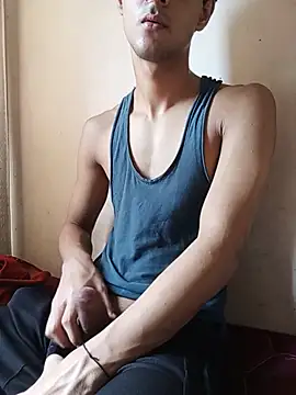 Snapshot of skinny_raj chatting on 06/28/26, 09:15 skinny raj online show from 06/28/26, 09:15