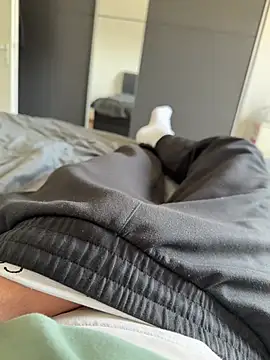 kuki513 online show from 04/23/26, 12:51