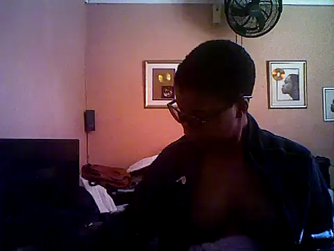 Snapshot of Hotboobs27 chatting on 06/14/26, 07:54 Hotboobs27 online show from 06/14/26, 07:54