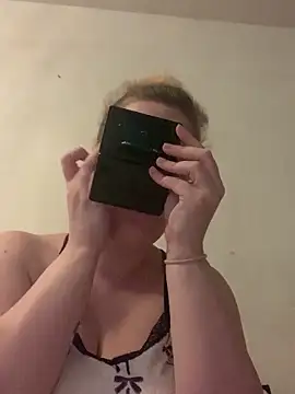 Sexy-Siddy91 online show from 06/07/26, 08:29