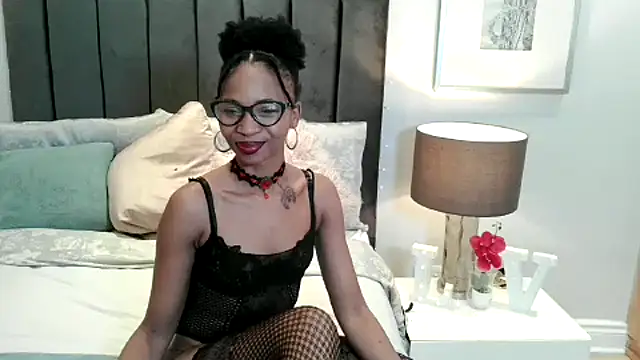 Miss-Erotic-Narcotic online show from 06/04/26, 09:32