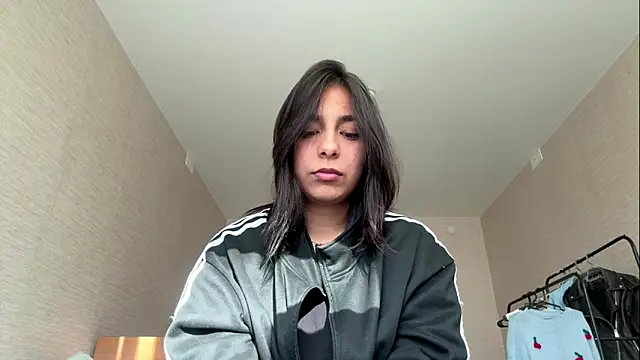 NikiBrunsvold online show from 04/24/26, 02:41