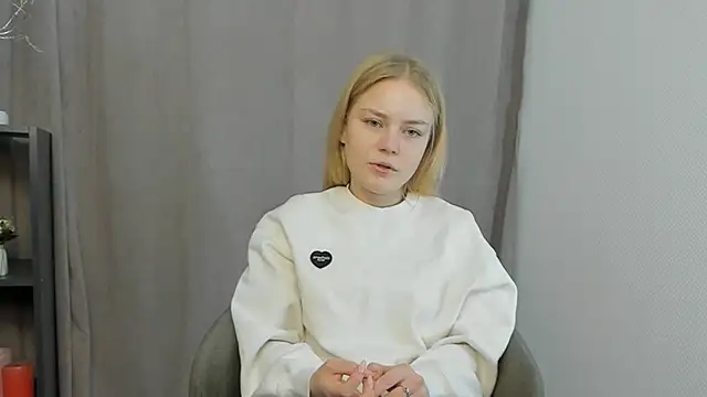 LavonaMadlem online show from 04/27/26, 09:40