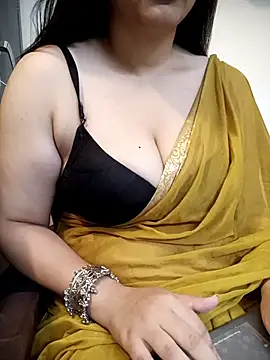Aayaat   online show from 06/13/26, 06:33