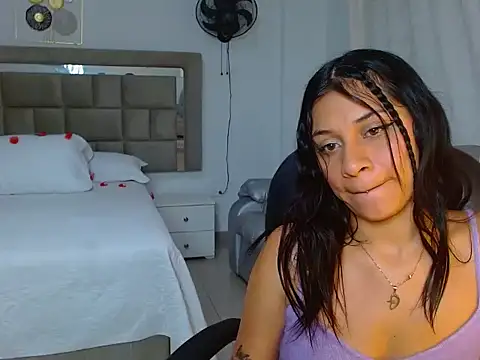 marianafine online show from 04/24/26, 02:08