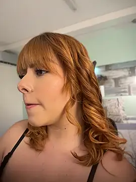 SweettVal  online show from 05/07/26, 05:07