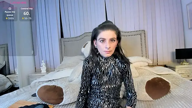 mariana  thompson online show from 06/26/26, 03:11